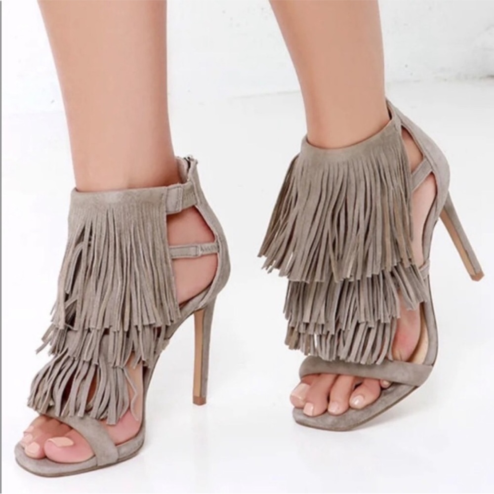 Steve Madden Fringly Suede Leather Stilleto Heels Sandals Taupe Size 9M